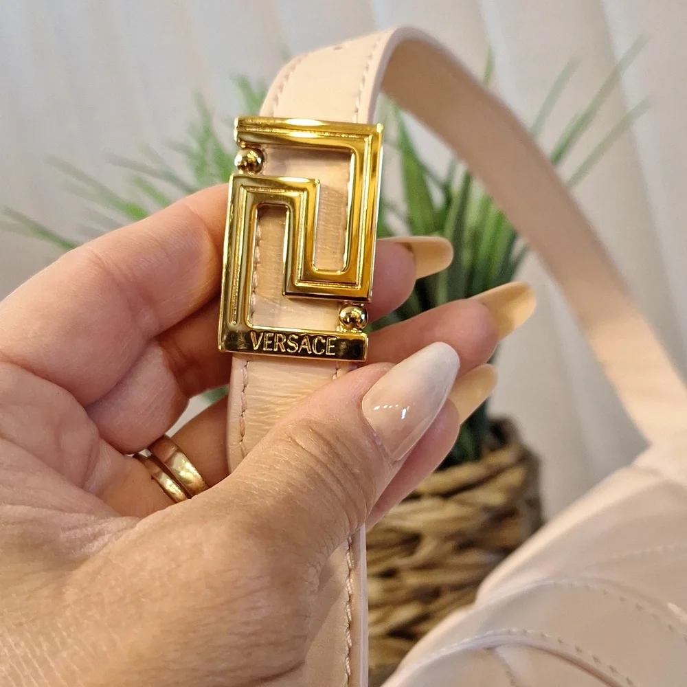Gorgeous Versace Greca Goddess Leather Bag - Picture 5 of 14